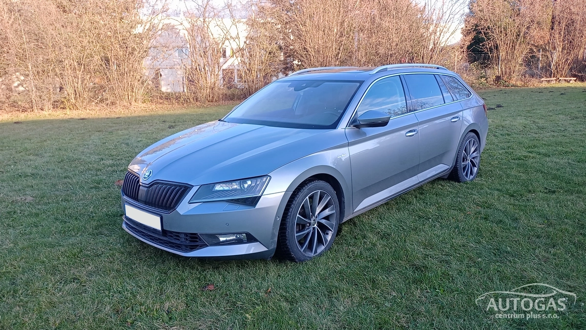 Škoda Superb III